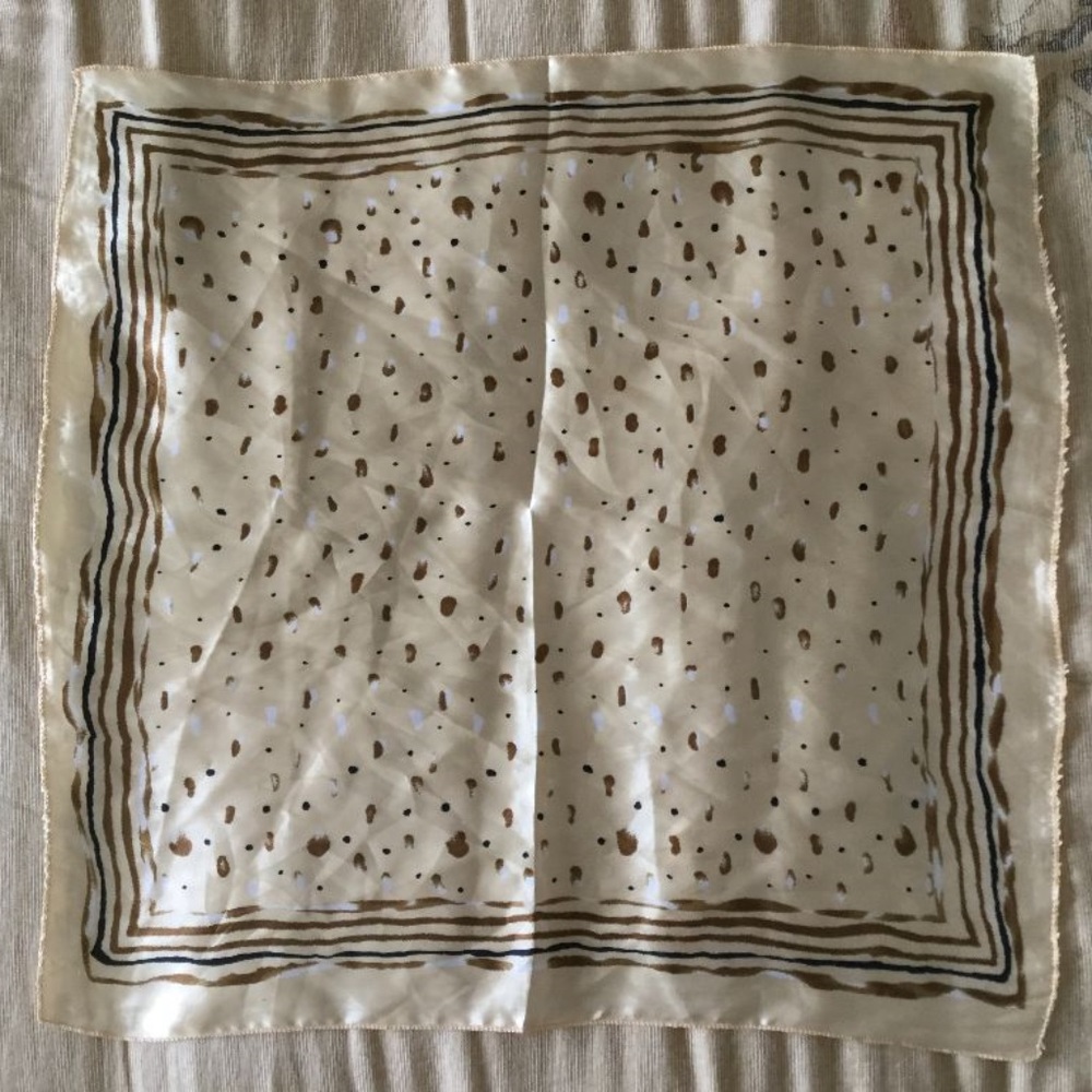 *HOST PICK* Scarf patterned